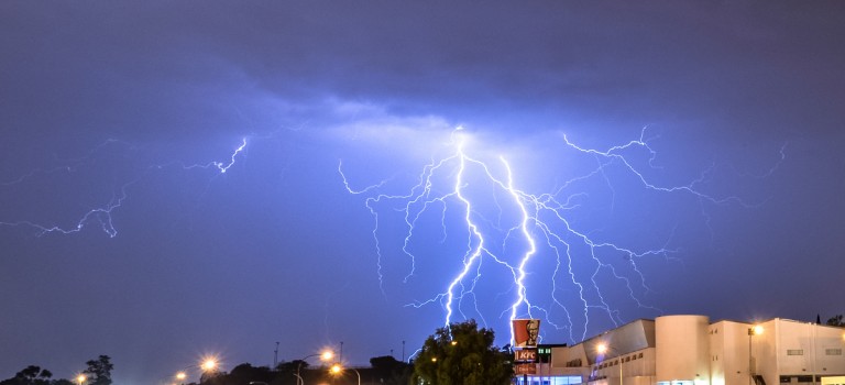 10 Electrifying pictures of lightning in South Africa